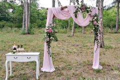 сватбена арка за изнесен ритуал