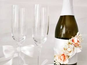 Сватбено шампанско и декорация за чаши Роуз - прасковено