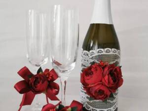 Сватбено шампанско и украса за чаши Скарлет