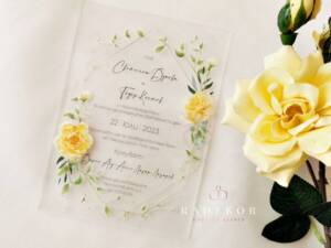 Сватбени покани Реджина с ръчно рисувани акварелни рози и листа. Покани от прозрачен плексиглас. Луксозни покани с кутии за Кумове и родители. Сватбени покани Реджина с ръчно рисувани акварелни рози и листа. Покани от прозрачен плексиглас. Луксозни покани с кутии за Кумове и родители.